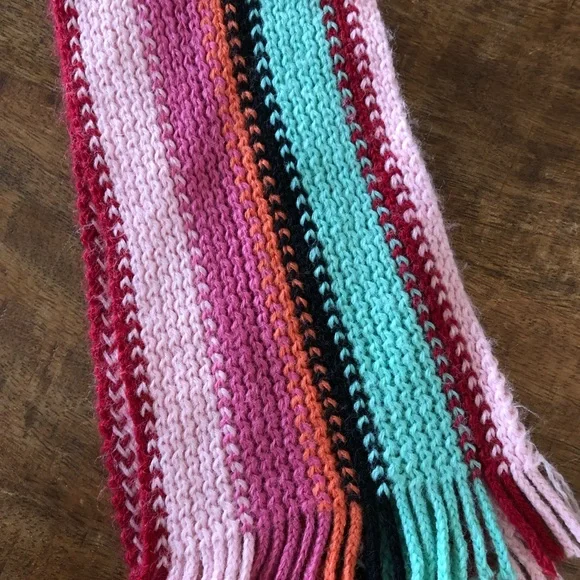 GAP Scarves - Set of 3 - Picture 6 of 8